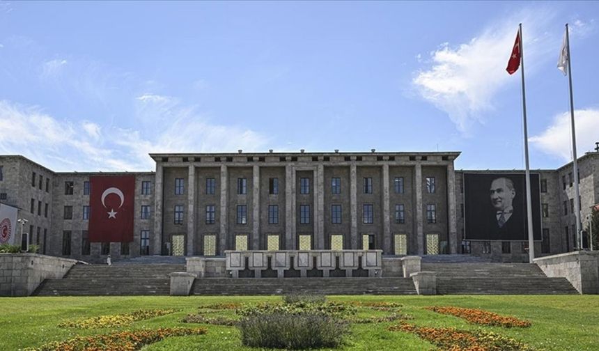 Numan Kurtulmuş, TBMM Genel Sekreterini görevden aldı!