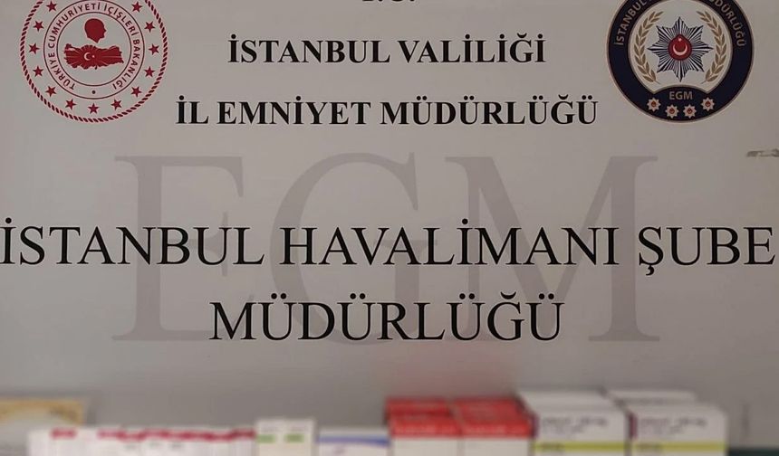 Yurt dışına kaçak ilaç götürmeye çalışan 5 kişi yakalandı