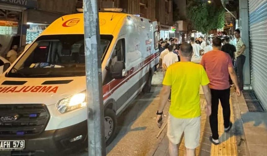 İki gurup arasında silahlı ve bıçaklı kavga: 3'ü ağır 5 yaralı
