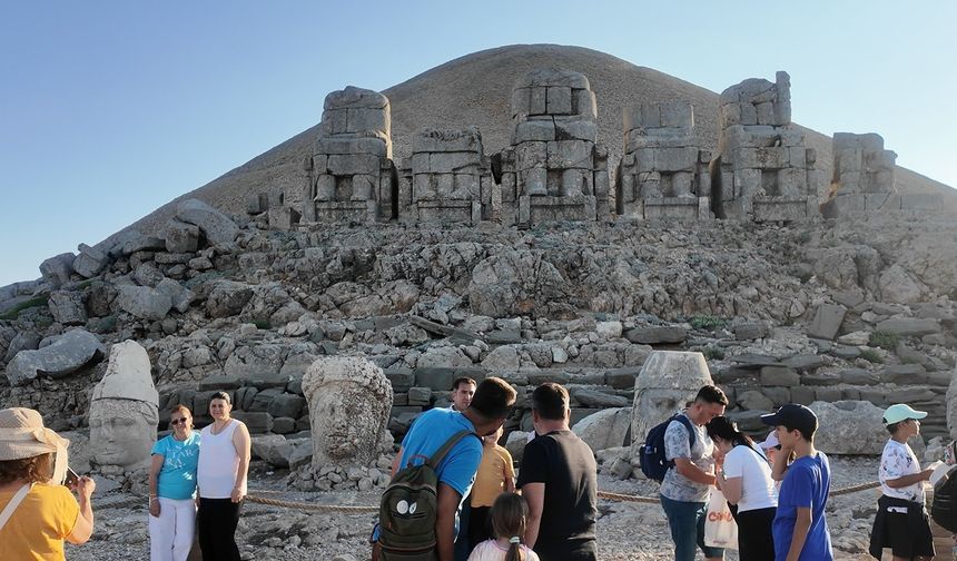 Nemrut Dağı'na rekor ziyaretçi