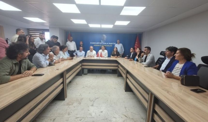 Serra Bucak, Adana’da: “Belediye başkanlarının yeri cezaevi değildir”
