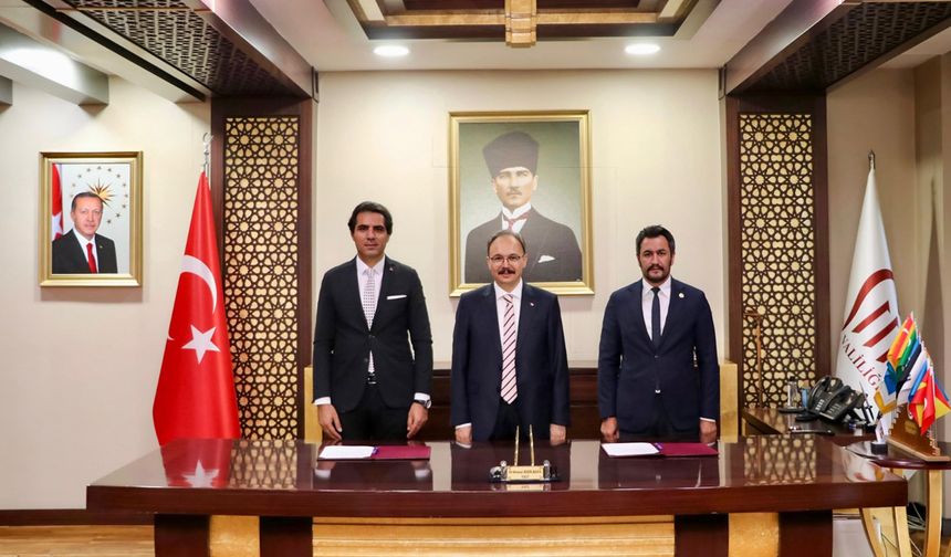 Siirt'te öğrencileri sevindiren protokol