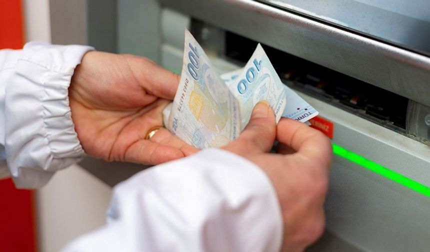 Bankalardan şaşırtan karar: Artık bu işlemi ATM yerine bankadan yapacaksınız