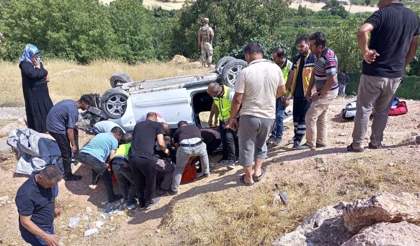 Eruh’ta araç şarampole uçtu: 4'ü ağır 7 yaralı