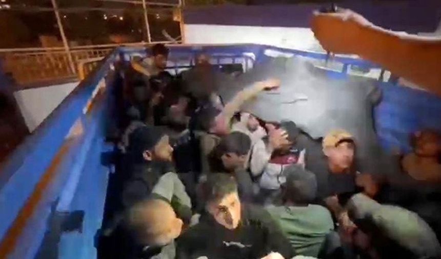 Kamyonete istiflediler, polise yakalandılar