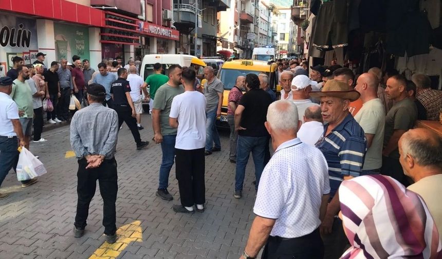 Husumetlisine kurşun yağdırdı, yoldan geçen 2 kişiyi daha yaraladı