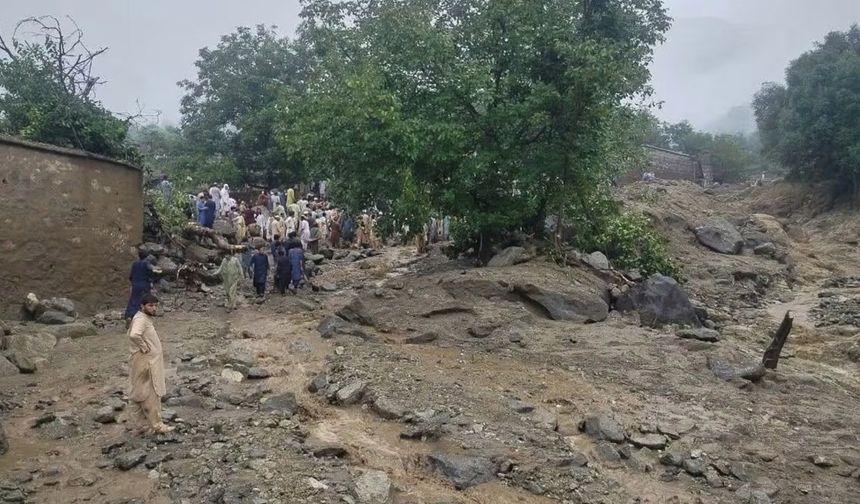 Pakistan'da felaket! Sel ve heyelanda 125 kişi öldü