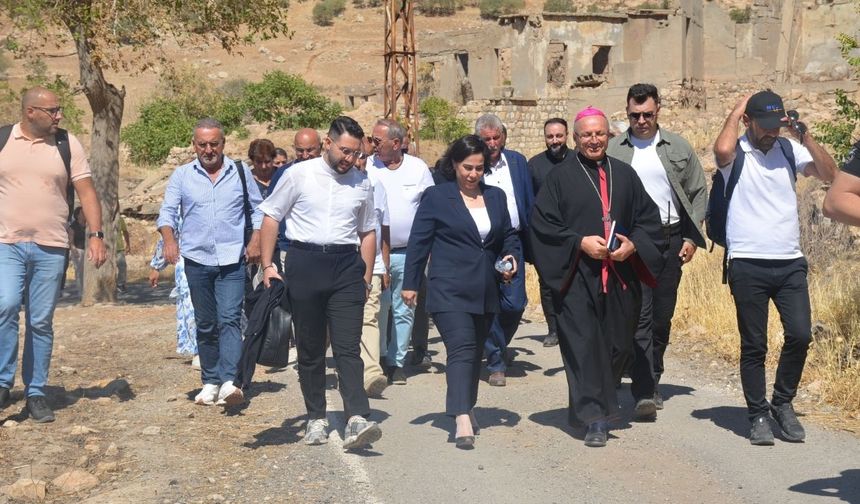 Onlar Fransa’dan, Başpiskopos Diyarbakır’dan hareket etti