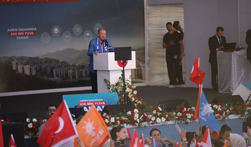 Erdoğan: "Yılbaşına kadar 453 bin konutu tamamlamak niyetindeyiz"