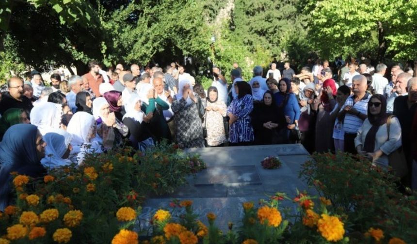 Musa Anter, Nusaybin’deki mezarı başında anıldı