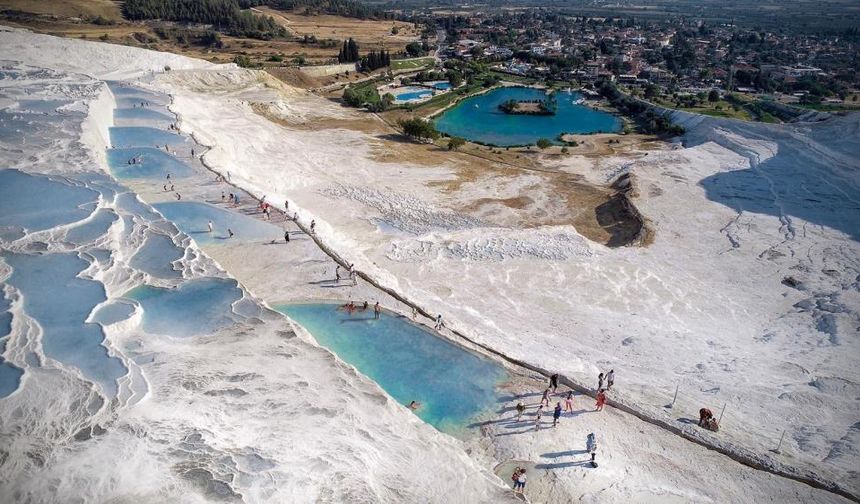 ‘Beyaz cennet’te karanlık tablo; Pamukkale ölüyor!