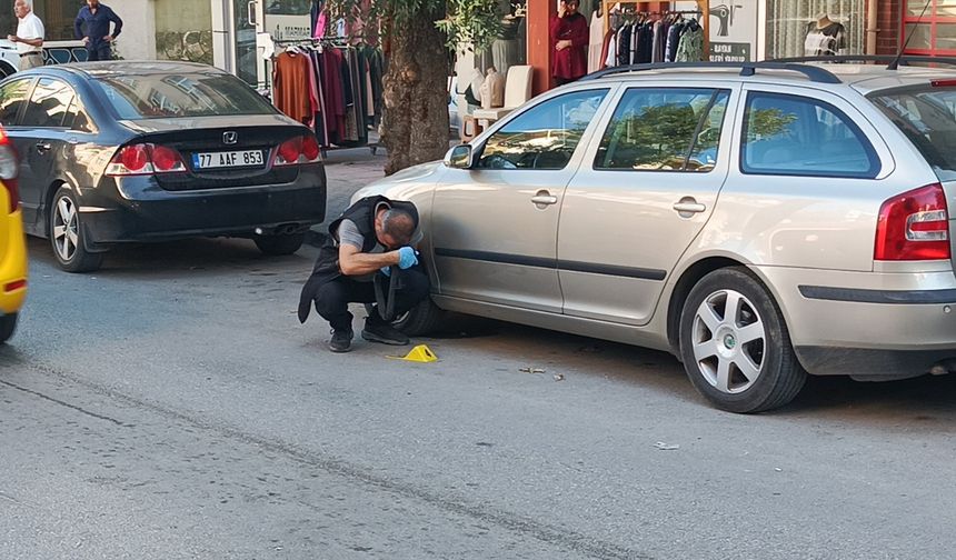 Silahlı saldırganlar işyerine kurşun yağdırdı