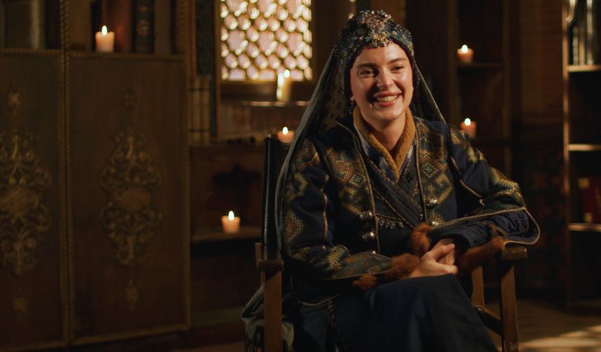 Kuruluş Orhan Oyuncusu Sena Mercan: “Oynarken Öğrenebileceğim İsimlerle Birlikteyim”