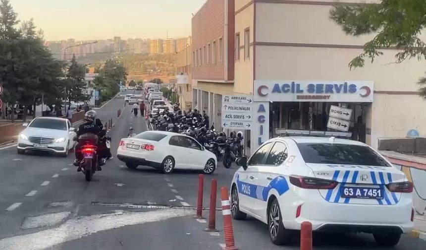 Okulda öğretmene şiddet, sopalarla kafası yarıldı