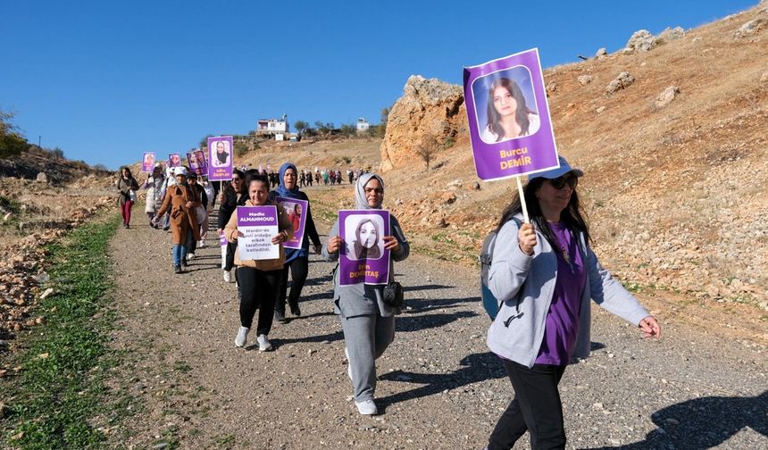 Diyarbakır'da kadınlar şiddete karşı doğa yürüyüşü düzenledi