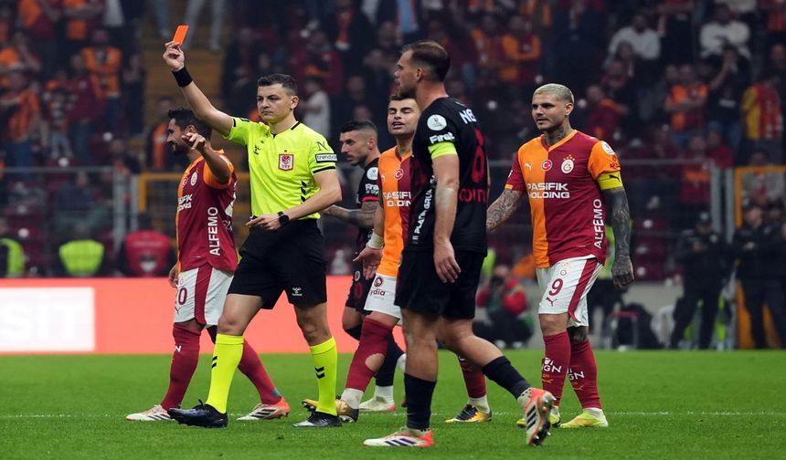 Galatasaray'da Fenerbahçe derbisi öncesi şok!