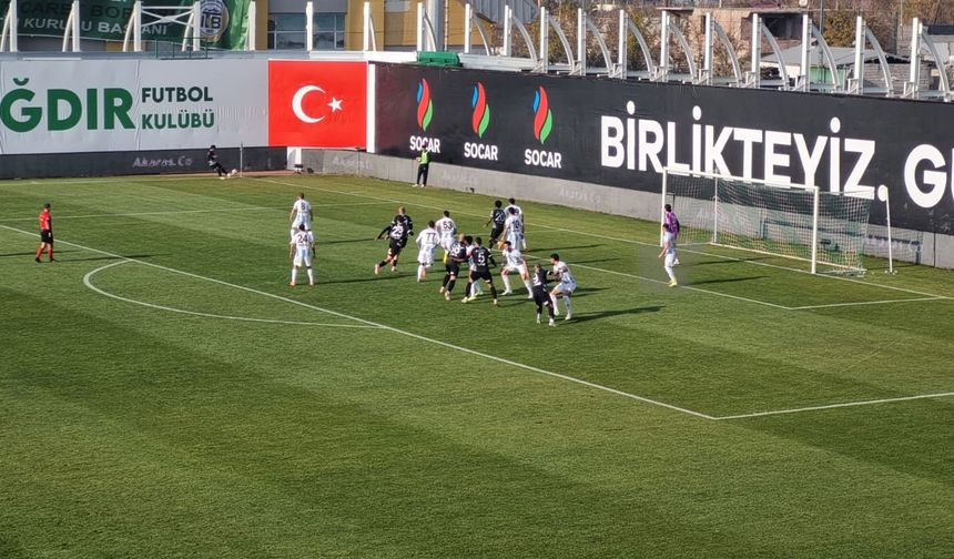 Iğdır FK, evinde Erzurumspor FK'yı mağlup etti