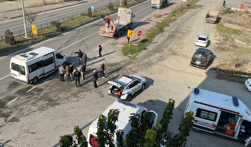 Polis minibüsü kaza yaptı: 7 yaralı