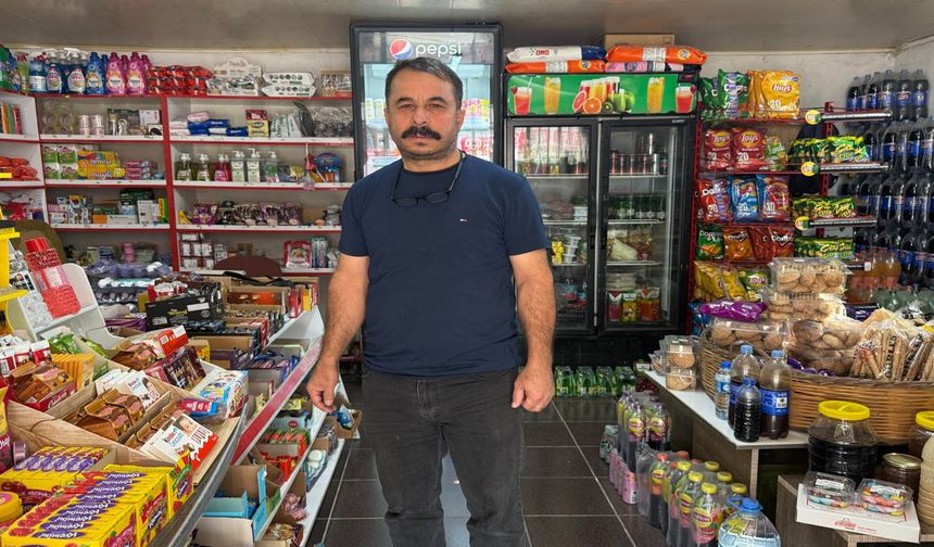 Kim bu gizemli kahraman! Garibanın 80 bin TL’lik borcunu ödedi, veresiye defterini yaktı