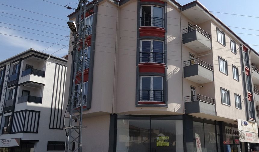 Misafirliğe gittiği evin balkonundan düştü, hayatı kaybetti