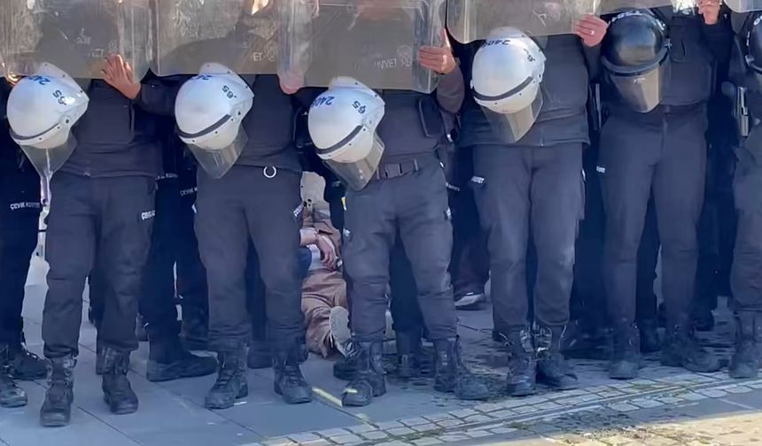 Van’da arbede: Öğrenciler yere yatırılıp ters kelepçelendi