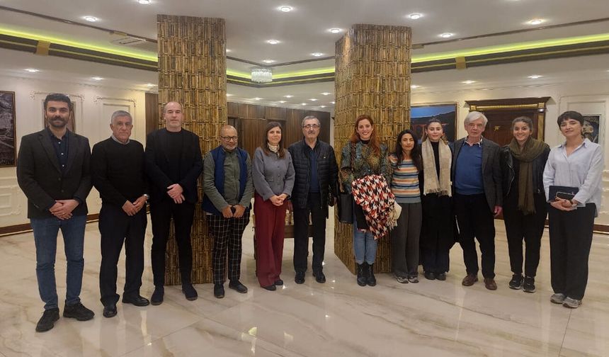 İrlanda, İspanya, İtalya ve Hintli siyasetçi ile aktivistler Diyarbakır'da