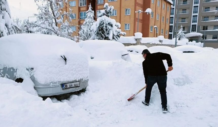 Bitlis’te okullar bir gün tatil edildi