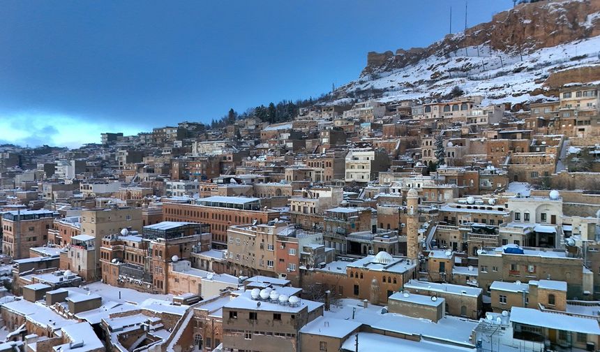 Mardin'de üniversiteye kar tatili