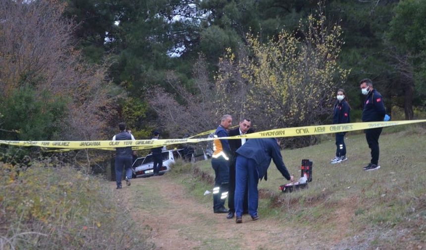 Önce boşandığı eşini, sonra da kendini vurdu!