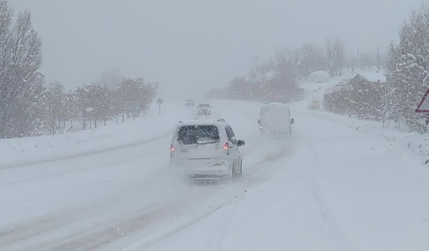 Van'da okullar yarın tatil