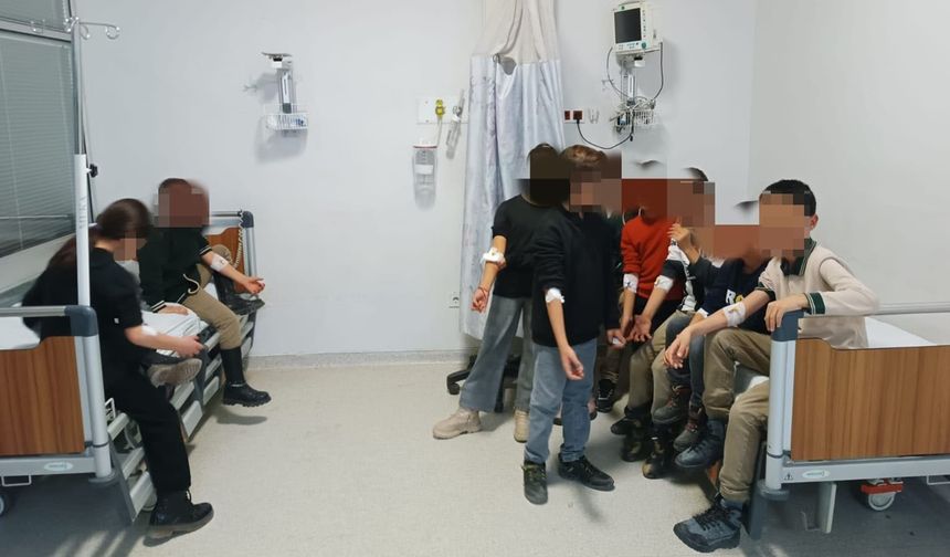 Yerli Malı haftası: 23 öğrenci hastaneye kaldırıldı