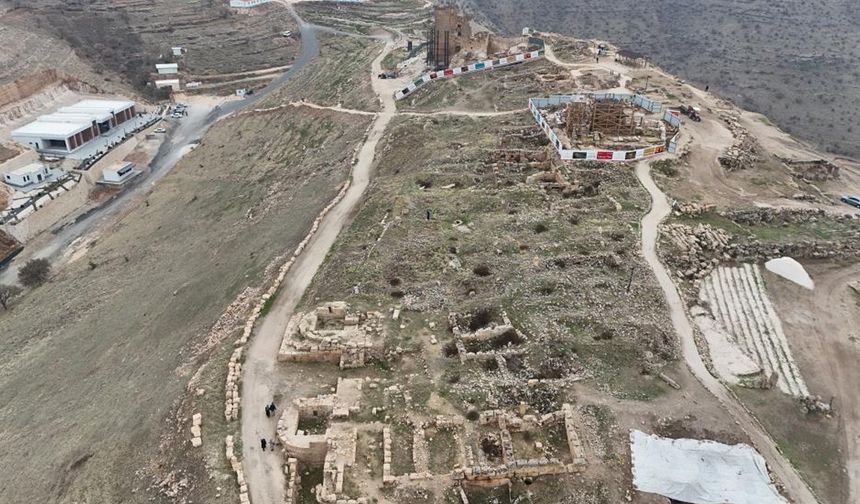 Zerzevan kalesi tarihe ışık tutuyor