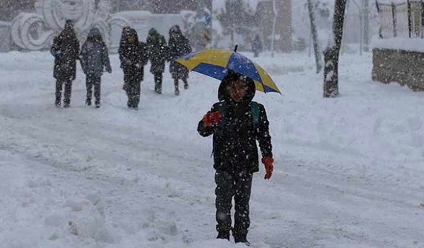 Bingöl’de eğitime kar engeli