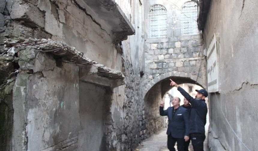 Cizre'de 200 yıllık tarihi kemerli ev sahipsiz kaldı