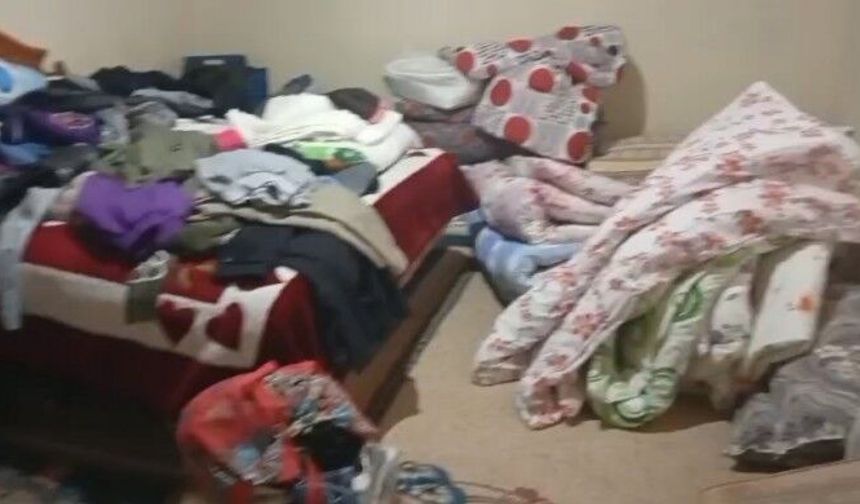 Saçlarını ören bir çocuk ve bir kadın gözaltında