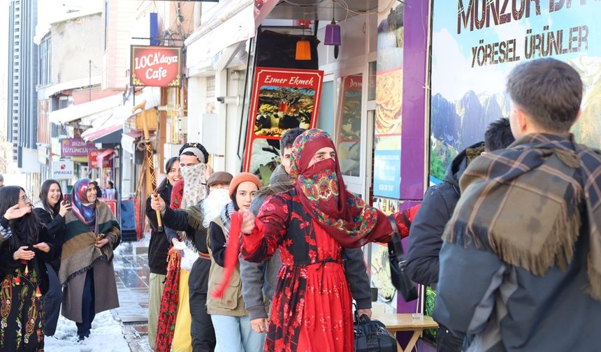 Munzur Üniversitesi öğrencilerinden Serê  Salê kutlaması