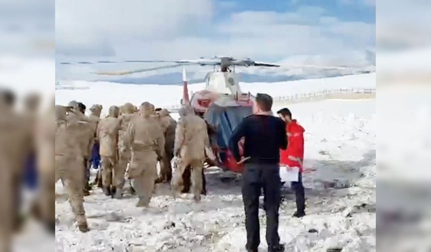 Muş’ta yenidoğan bebek için ambulans helikopter havalandı