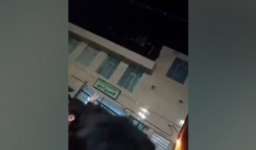 Polis karakolu ve ordu deposu ele geçirildi