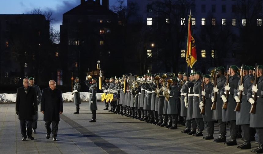 Bakan Güler, Almanya Savunma Bakanı ile görüştü