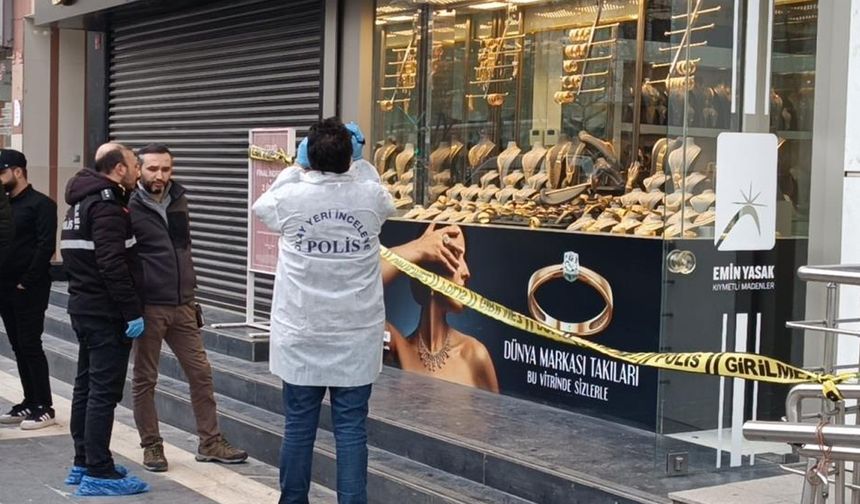 Batman’da kar maskeli, silahlı kuyumcu soygunu!