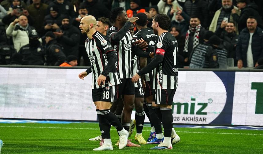 Beşiktaş ilk yarıyı 2-0 önde tamamladı