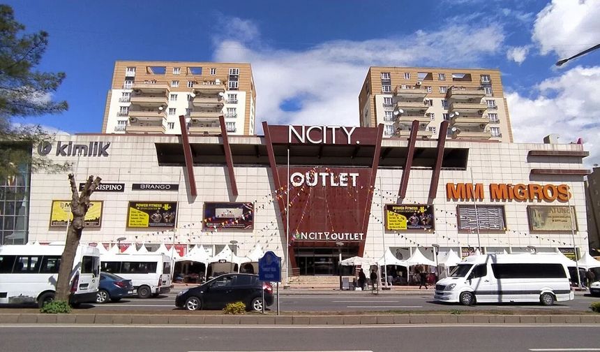 Diyarbakır’da AVM’ler, birer birer kapanıyor