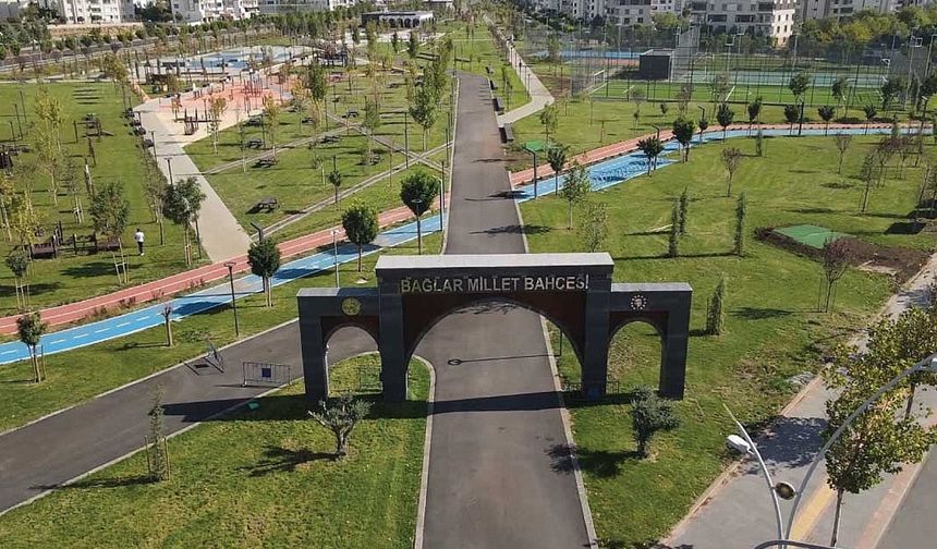 Diyarbakır’da parka giren motosiklet dehşet saçtı!