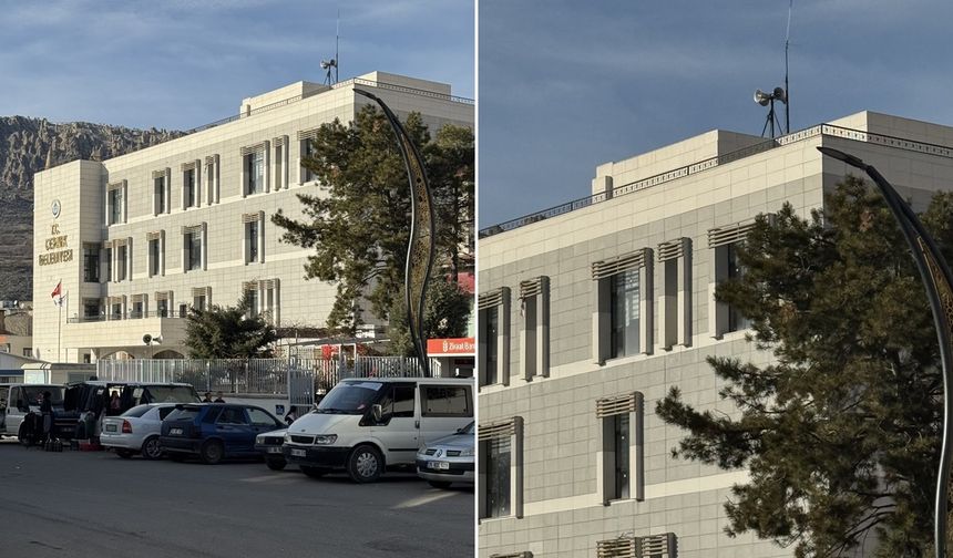 Diyarbakır Çermik’te ezan için belediye binasına hoparlör konuldu