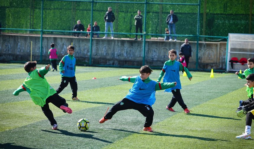 Geleceğin Amedspor’u bugün inşa ediliyor