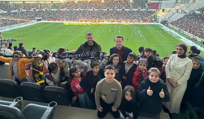 İlkokul öğrencilerinin Amedspor sevdası