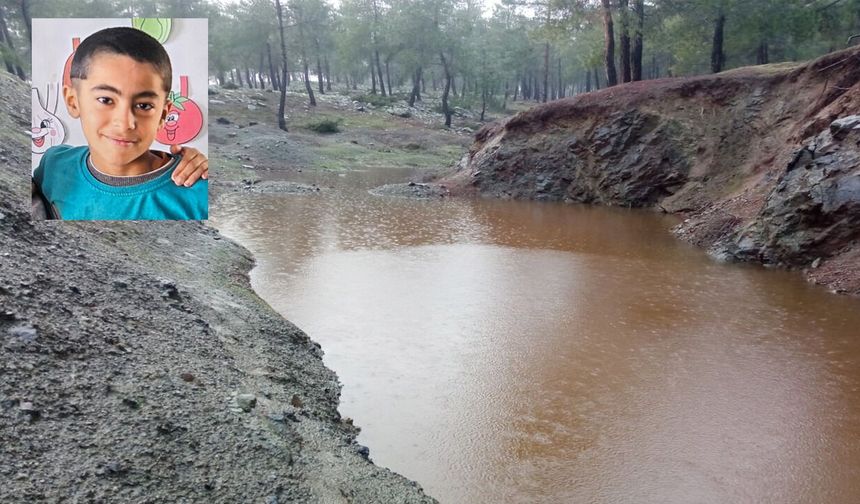 Oyun oynarken, düştüğü bu çukurda boğuldu!