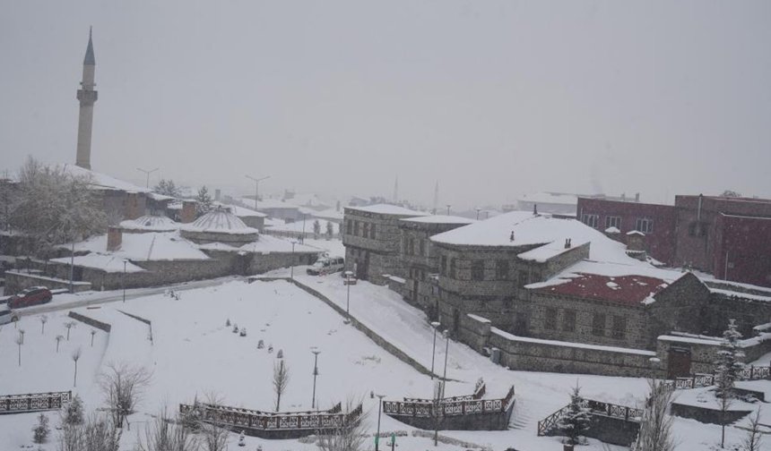 Van'da 1 gün kar tatili