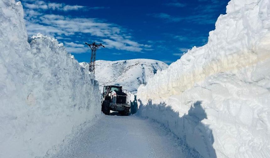 Kar savaşçılarının zorlu mesaisi