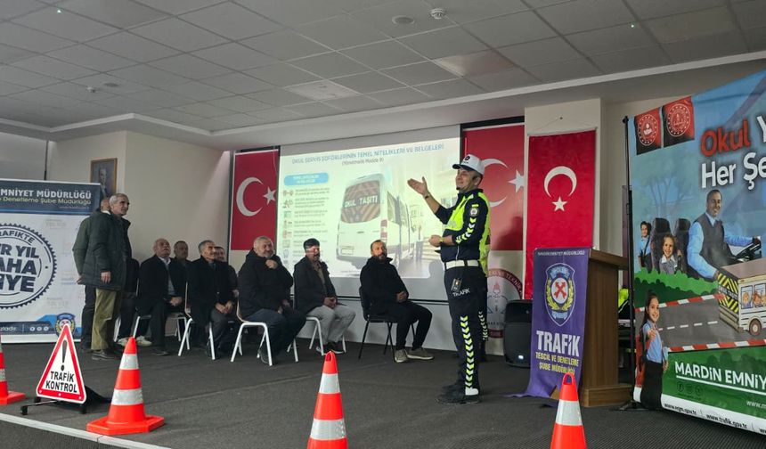 Mardin'de okul servis sürücülerine eğitim verildi